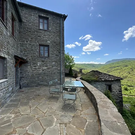Four Bridges Villa